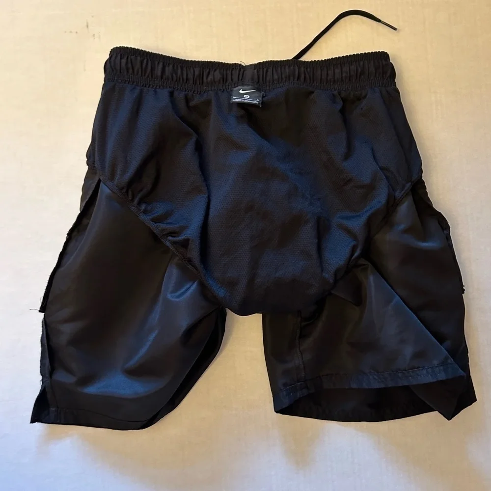 Nike‎ mesh inner lining classic swim black shorts w/hand pockets Sz-M. Z15